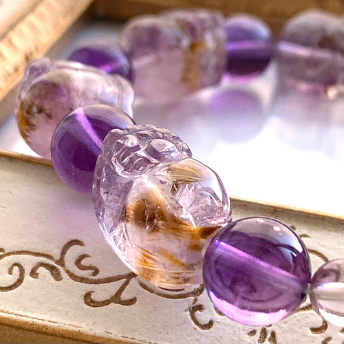 カコクセナイトインアメジストの貔貅とアメジストのブレスレット