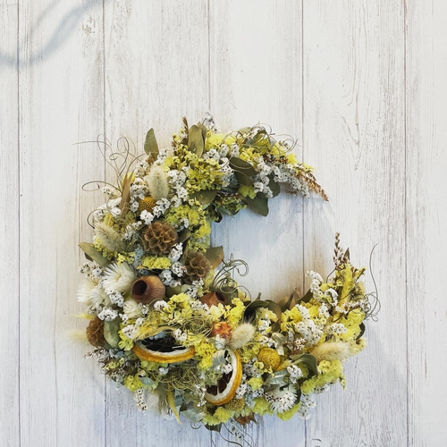 送料無料）ドライフラワークレッセントリース パンパスグラスと