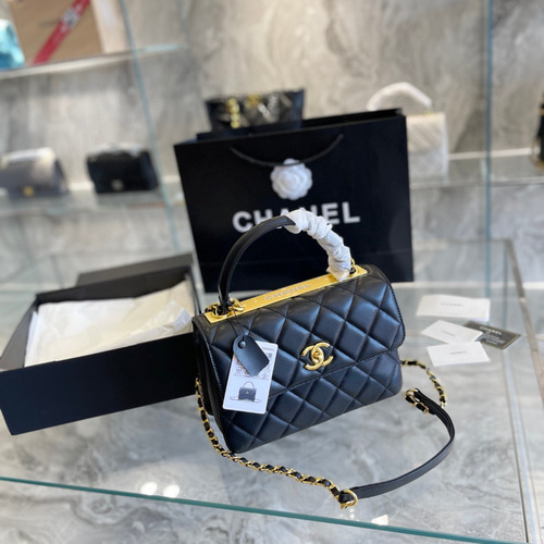 Chanel イラストプリント ショルダーバッグ 楽天市場】シャネル 絵（バッグ・小物・ブランド雑貨）の通販