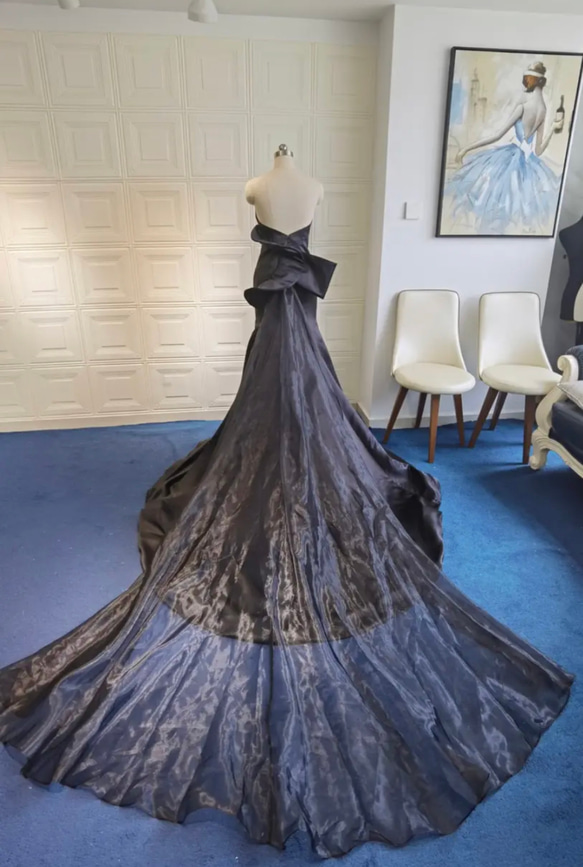 バックリボン　ウェディングドレス　スレンダーライン　バックコンシャス 11枚目の画像