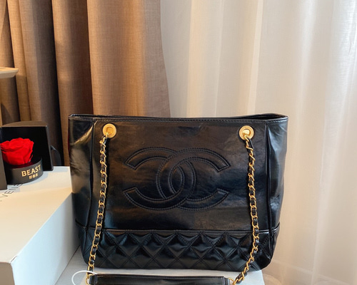 H2511 CHANEL シャネル　大　収納　保存袋　袋　まとめ バッグ　大量 CHANEL シャネル大きなロゴがレトロな大きなバッグショルダー