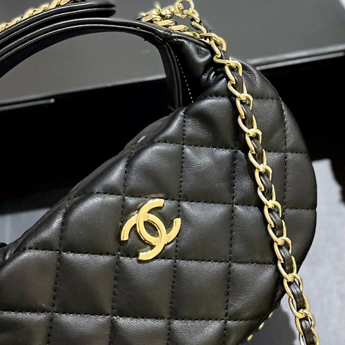 CHANEL23 Cの新しいフラフープハンドルバッグHobo最近のハンドル