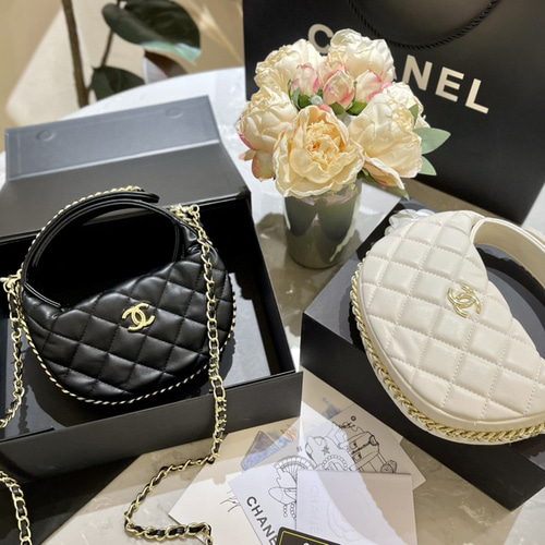 CHANEL23 Cの新しいフラフープハンドルバッグHobo最近のハンドルバッグ