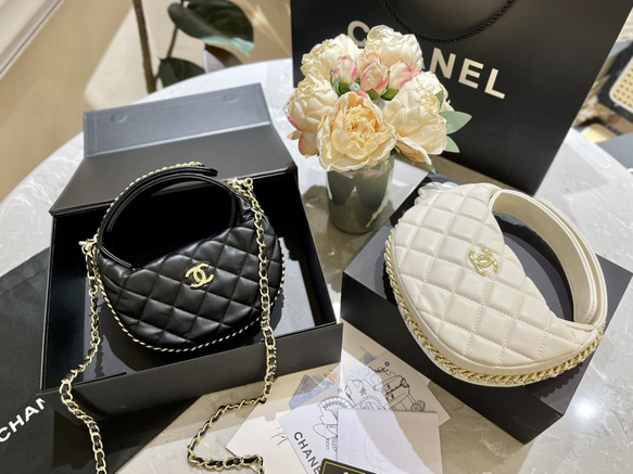 【希少】CHANEL/シャネル/23/フラフープ/バイカラー/ハンドバッグ CHANEL23 Cの新しいフラフープハンドルバッグHobo最近のハンドル