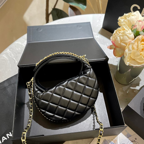 CHANEL23 Cの新しいフラフープハンドルバッグHobo最近のハンドル