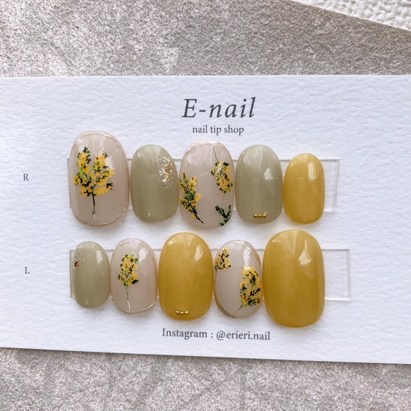 ミモザネイル　　ミモザ　フラワー　イエロー　春ネイル　お花　シンプル　nail flower 1枚目の画像