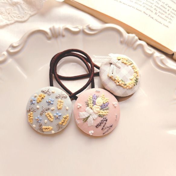 刺繍アクセサリー『ミモザ』 ブローチ amyu 通販 15418837