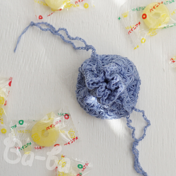 ばあば作、細かいリフ編みの豆巾着（blue lavender・KPPPR13） 5枚目の画像