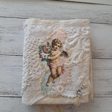 180ハンドメイド　天使のニードルケース