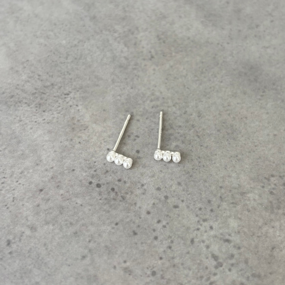 【つけっぱなし】華奢ラインパールピアス 7枚目の画像