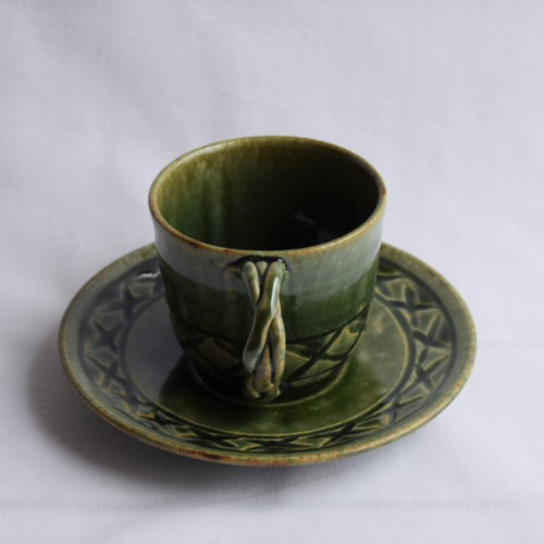 織部格子文コーヒーカップ＆ソーサー〈把手：編み込みタイプ