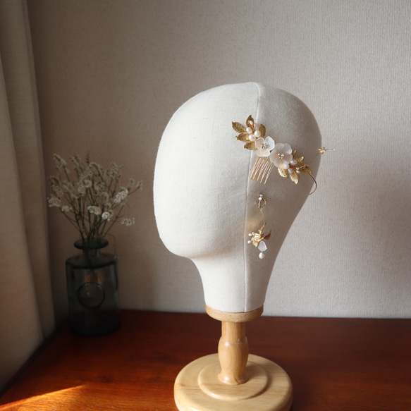 ブライダル ウェディング ヘッドアクセサリー  /White flower bouquet バックカチューシャ 8枚目の画像