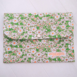 リバティ 母子手帳ケース アリス・ネオン/グリーン(蛍光オレンジ) B6サイズ マルチケース 1枚目の画像