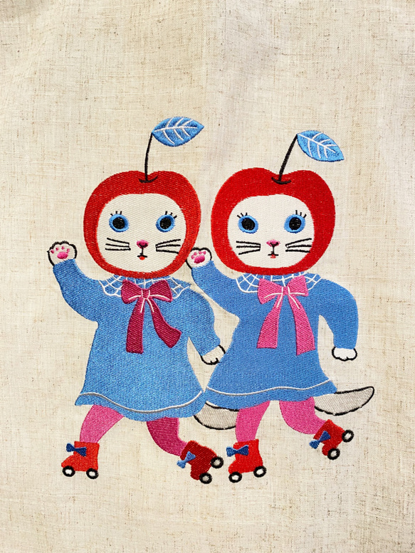 ■NEW■刺繍トートーバッグ (さくらんぼガール)　 A3 リネン　 1枚目の画像