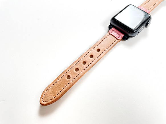 享受皮革顏色 Apple Watch 皮革錶帶★Apple Watch Antique Mostro Leather (AW23 第5張的照片