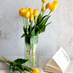 【リアルな触り心地】まるで生花のような瑞々しさ|春のチューリップ5本ブーケ|アーティフィシャルフラワー【イエロー】 7枚目の画像