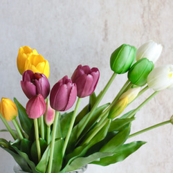 【リアルな触り心地】まるで生花のような瑞々しさ|春のチューリップ5本ブーケ|アーティフィシャルフラワー【イエロー】 8枚目の画像