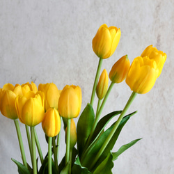 【リアルな触り心地】まるで生花のような瑞々しさ|春のチューリップ5本ブーケ|アーティフィシャルフラワー【イエロー】 5枚目の画像