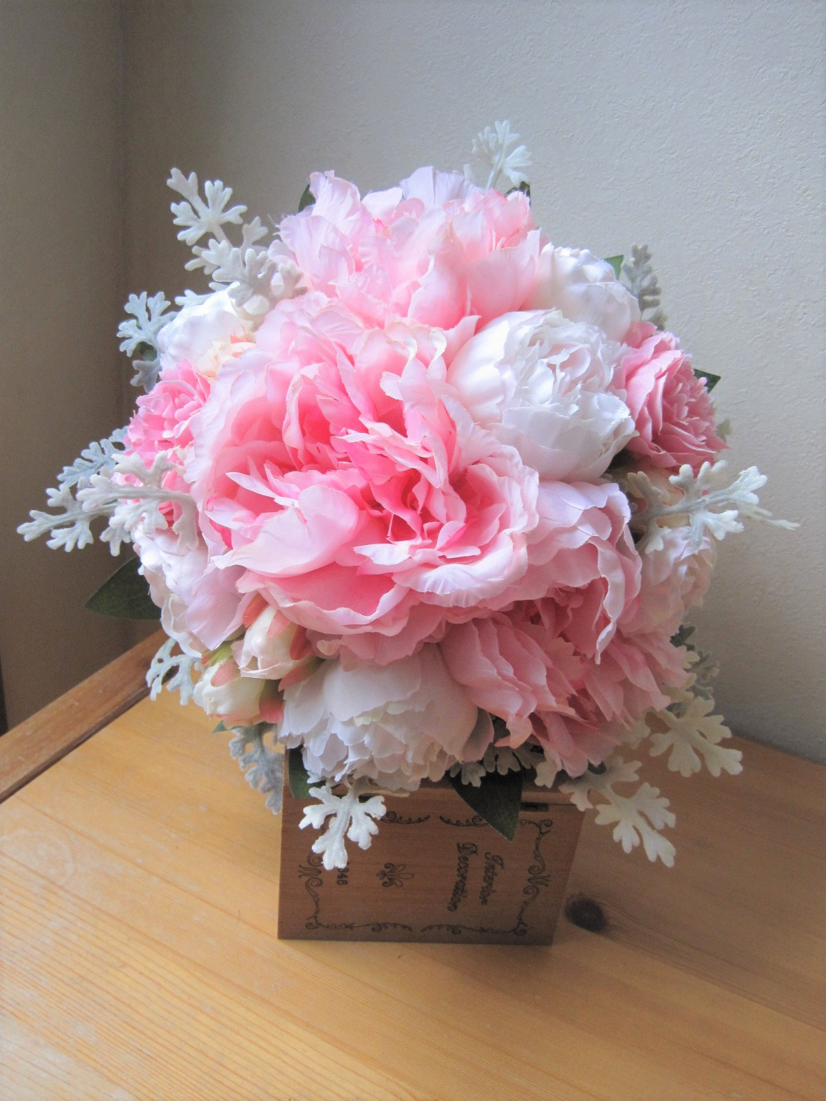 ピオニーブーケ　ブートニアセット　芍薬　ホワイト　送料込み！ ピオニーブーケ ブートニアセット 芍薬 ホワイト 送料込み！ Takoume