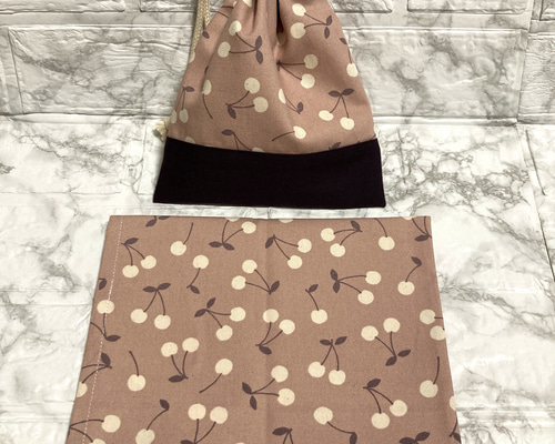 さくらんぼ 花柄 給食袋 ランチョンマット 女子 くすみピンク 給食袋 巾着 二枚仕立て ランチマット ナフキン 35✖️45 チェリー