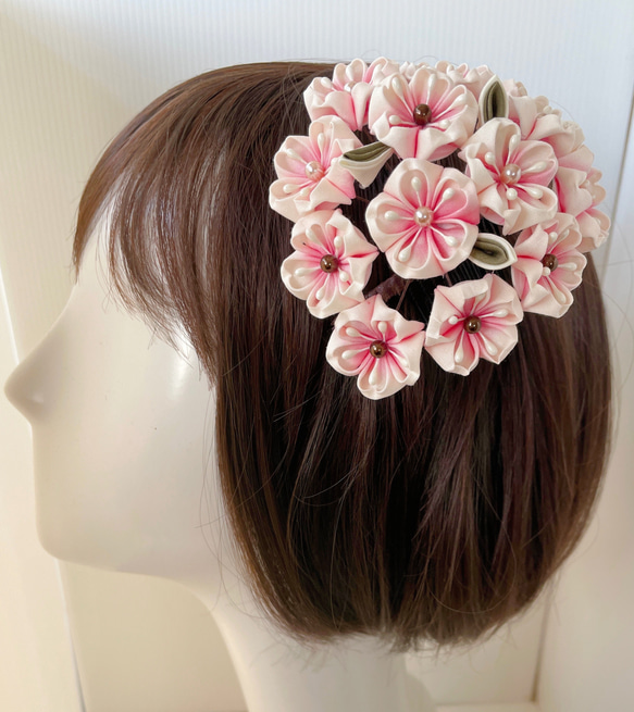 春季限定✴︎ぼかし染め桜の髪飾り《つまみ細工》 5枚目の画像