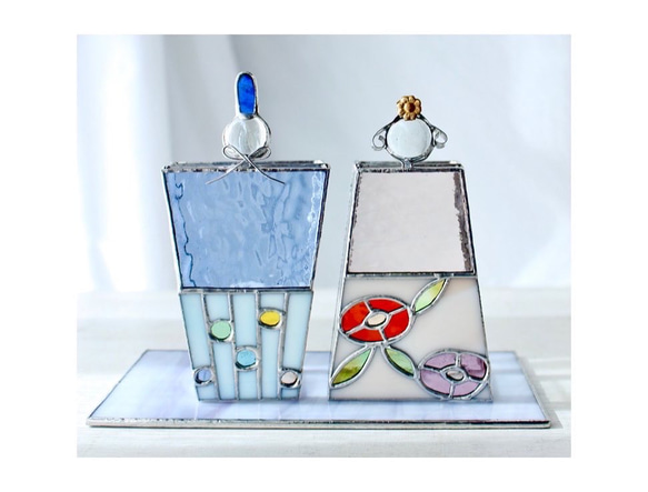 ステンドグラス お雛様 A おひなさま 桃の節句 初節句 ガラス雛 ひな祭り 置物 屏風 台座 幅約7㎝ 5㎝