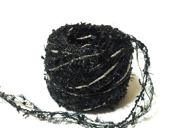 ブラック×シルバー＊黒ラメ＆銀ラメ＊引き揃え糸＊30g巻 毛糸 k-knot