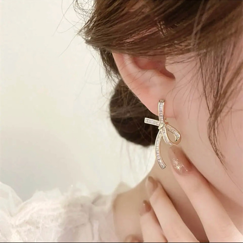 silver925芯 ビジューのリボンピアス ゴールド ピアス（フープ） minca