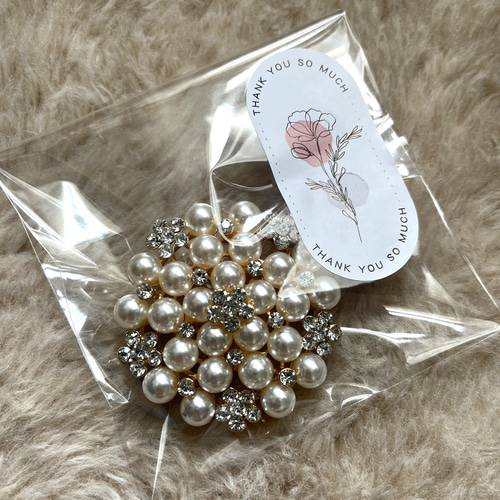 即日発送✨再再入荷❤️大人気！パール ブローチ コサージュ 卒園式