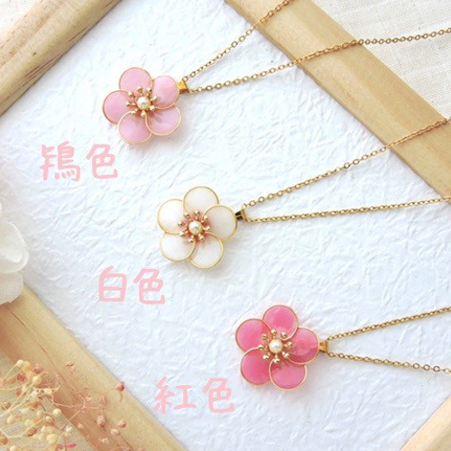 梅の花ネックレス Plum blossom necklace ネックレス