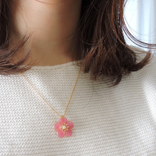 梅の花ネックレス Plum blossom necklace ネックレス・ペンダント ...