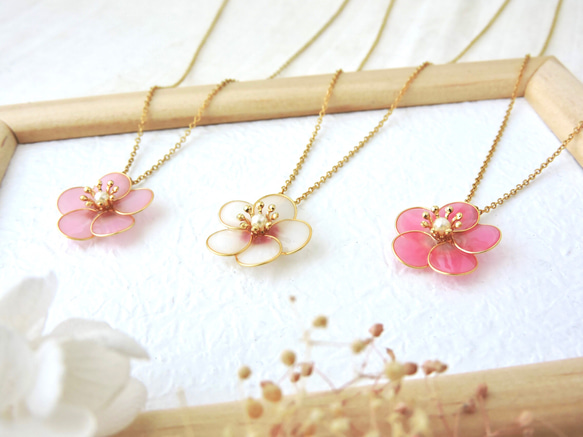 梅の花ネックレス　Plum blossom necklace 4枚目の画像