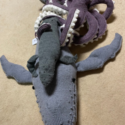 編み海洋生物ザトウクジラ魅力的かわいい編みぐるみ (母親サイズ） 2枚目の画像