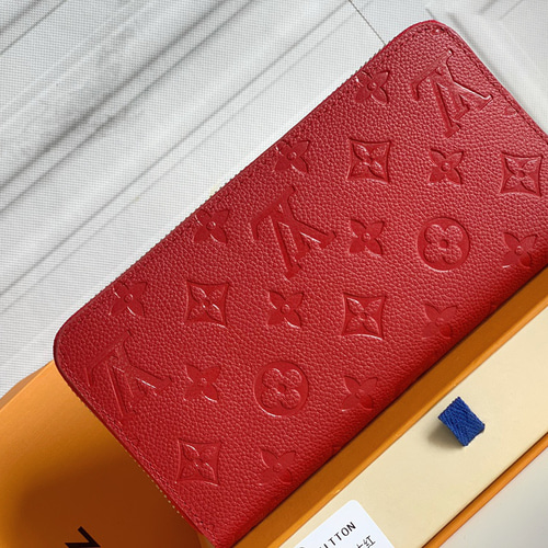 【送料無料】LOUIS VUITTON　ルイヴィン　RED　赤　レザー　長財布