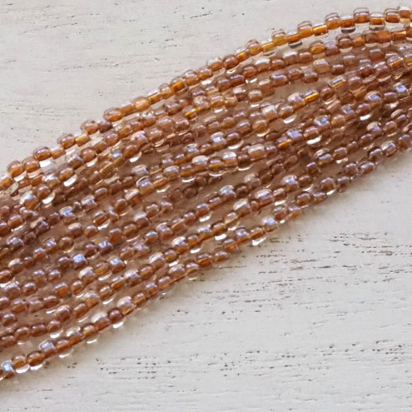 三角ビーズ（トライアングルビーズ） 広島ビーズ 714 糸通し 1m/1本 2枚目の画像