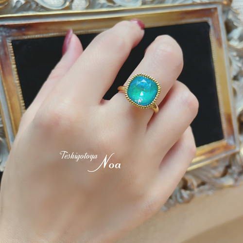 日本完売★SWAROVSKI★Curiosa スクエアリング 指輪 グリーン Curiosa cocktail ring, Square cut, Green, Gold-tone plated