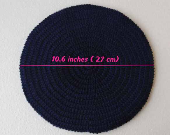 Elegant crochet beret in blue wool yarn 6枚目の画像