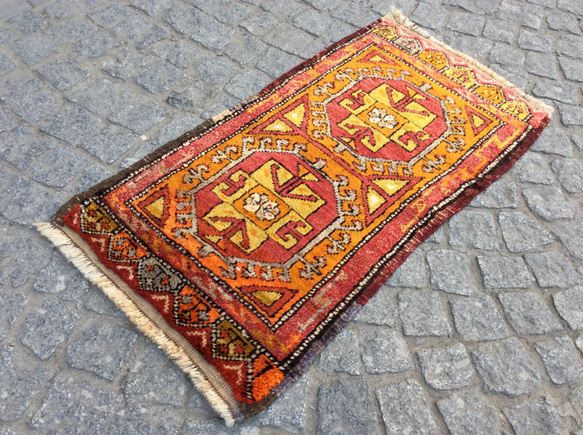 手織りトルコ絨毯 91x49cm ヴィンテージ ラグ 2枚目の画像