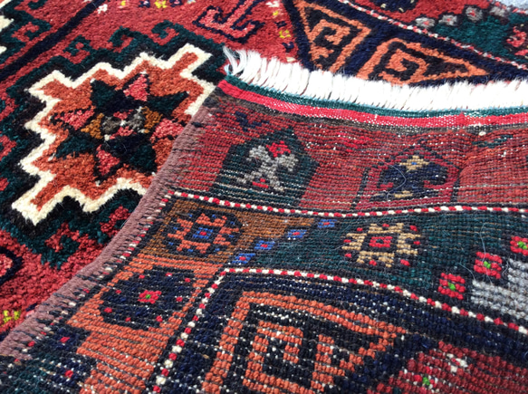 手織りトルコ絨毯 111x57cm アンティーク ラグ 8枚目の画像