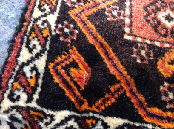 手織りトルコ絨毯 108x50cm ヴィンテージ ラグ 7枚目の画像