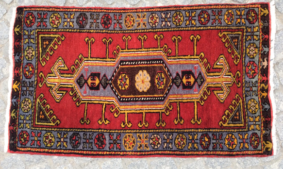 手織りトルコ絨毯 100x58cm ヴィンテージ ラグ 3枚目の画像