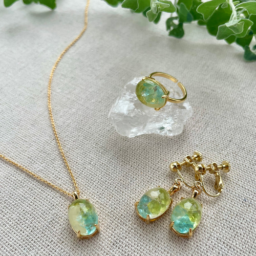 鍾乳洞の湖＊天然石のギフト3点セット(ネックレス・ピアス・イヤリング 
