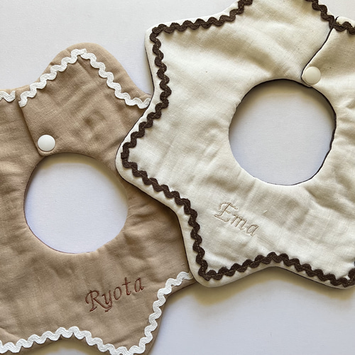 新品同様 ハンドメイド なみなみスタイ スタイ お名前刺繍 オーダースタイ スタイ・よだれかけ