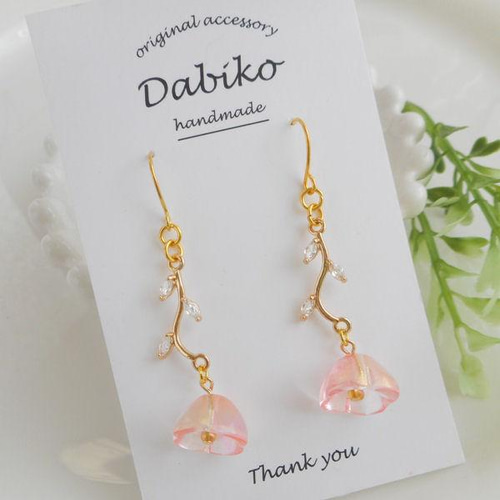 可憐なガラスのお花とジルコニアリーフの上品春夏ピアス/イヤリング 