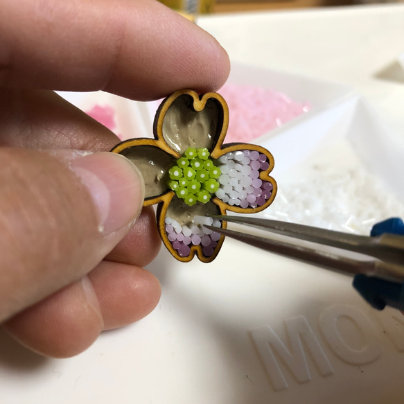 ミクロモザイクの花ねこさんのブローチ（収納額付き）A 10枚目の画像