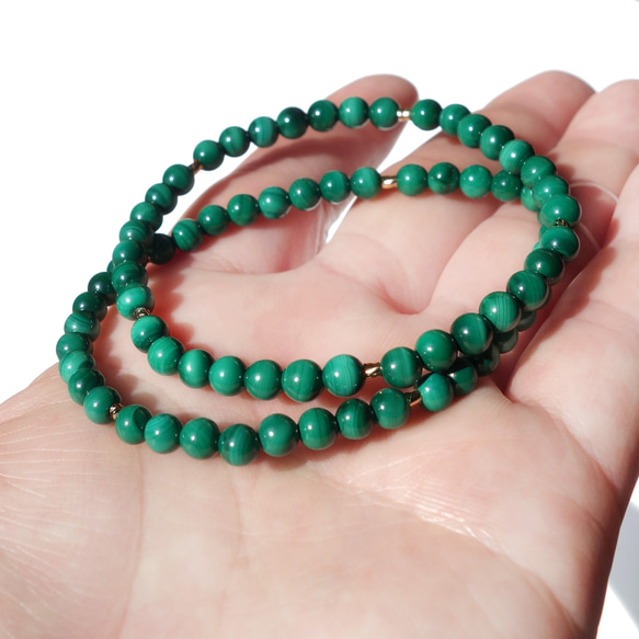 Malachite／【ハイクオリティ】個性的な孔雀石 マラカイト極小粒ブレスレット／Little／リトル 5枚目の画像