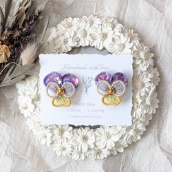 お花の刺繍アクセサリー ビオラ/パンジー pink✕white イヤリング