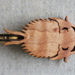 三葉虫木製ネクタイピン 1枚目の画像
