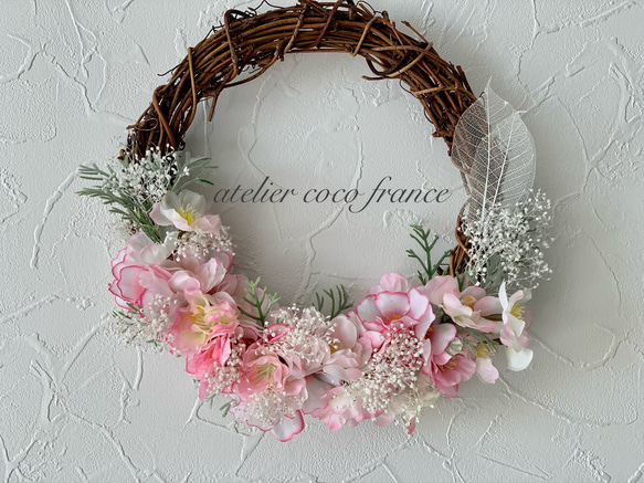 ⭐︎4種の八重桜とかすみ草とホワイトリーフの優しいリース【光触媒