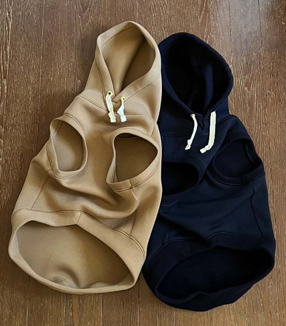 新作‼️ワンコ服　ポワッとかわいいノースリーブパーカー